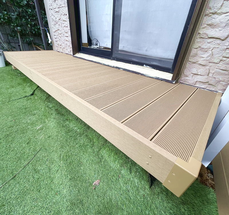 エコウッド人工木ウッドデッキ床板（145×25mm）ベージュ1800mm