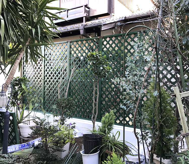 ラティス直付け箇所奥側